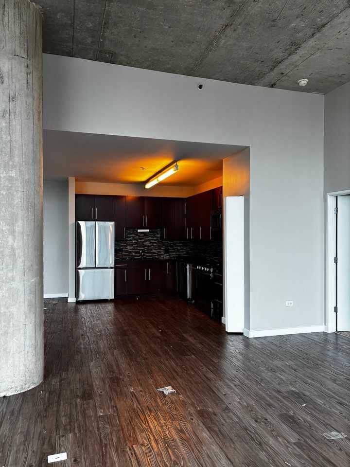 2 E 14th St - Photo 2 of 13