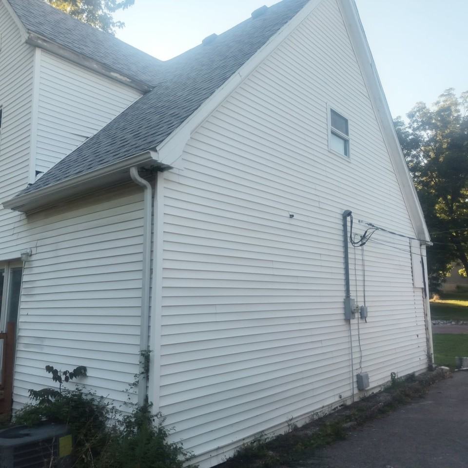 610 E Monroe St - Photo 2 of 19