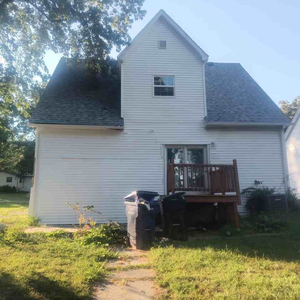 610 E Monroe St - Photo 3 of 19