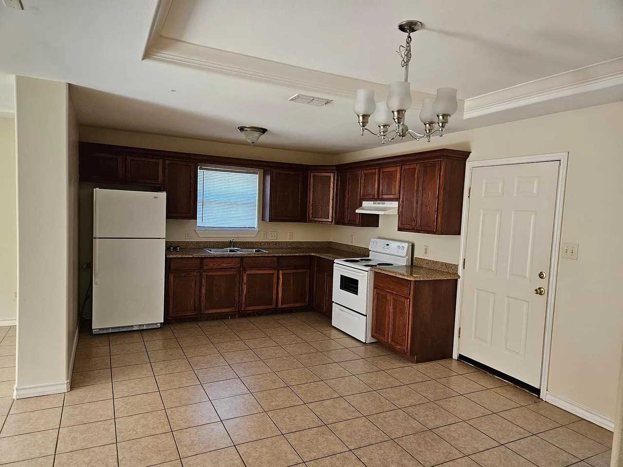 3900 Sheraton Ave #2 - Photo 3 of 7