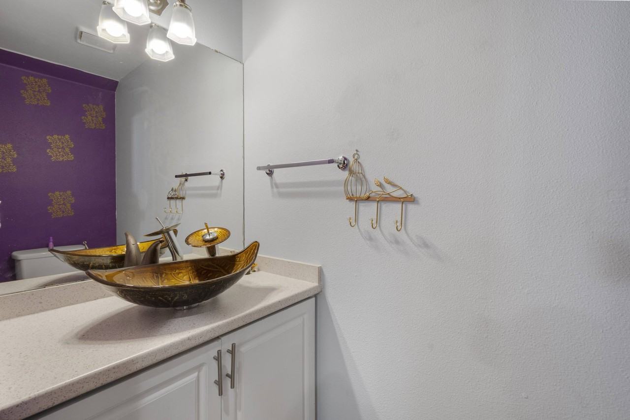 2110 Nw Pacific Elm Dr - Photo 4 of 14