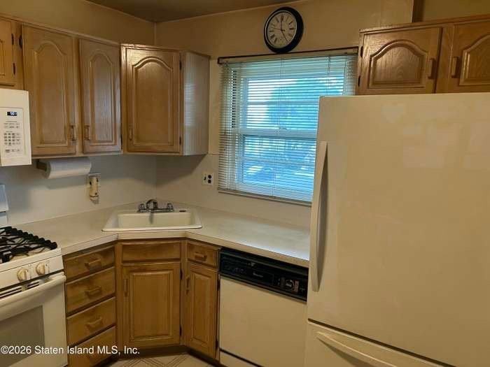 101 Wilson Ter - Photo 4 of 18