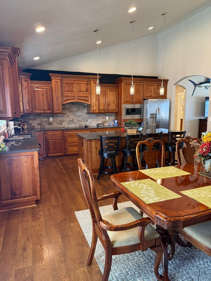 3001 Sw - Photo 2 of 19