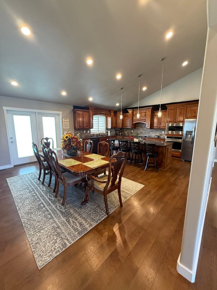 3001 Sw - Photo 3 of 19