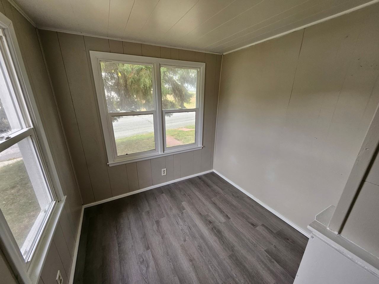 104 S Huttig Ave - Photo 6 of 19