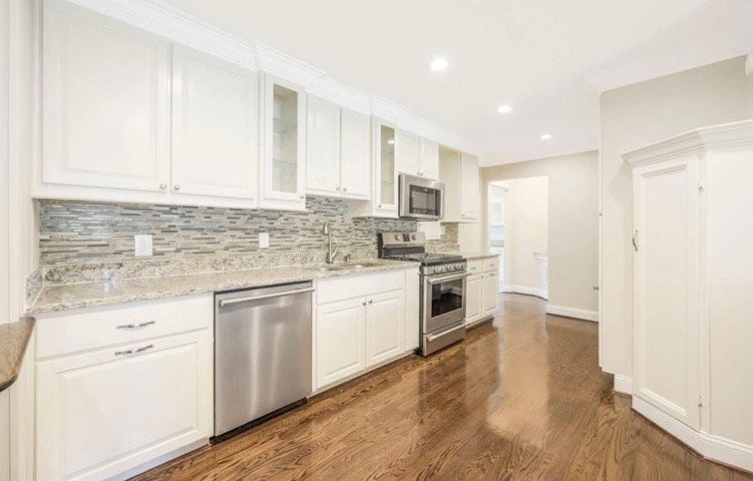1400 N State Pkwy - Photo 2 of 2