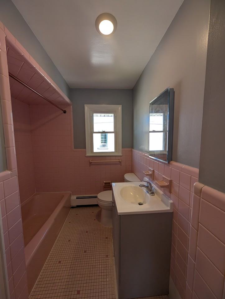 162-164 East 16th Street #3 - Photo 7 of 10