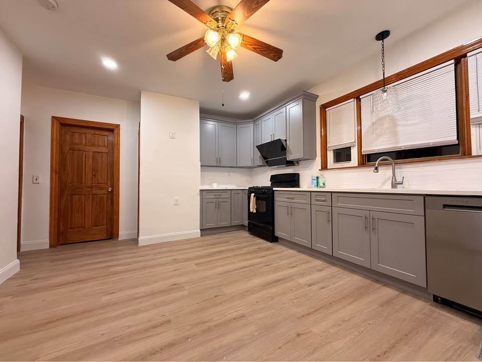 60 Malden Street - Photo 3 of 6