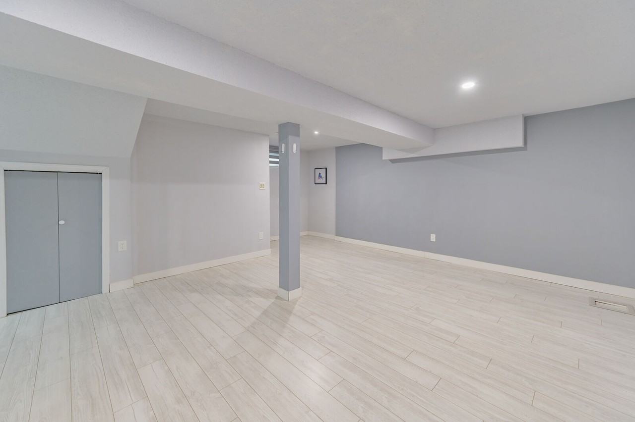 4926 21a St Sw - Photo 4 of 20