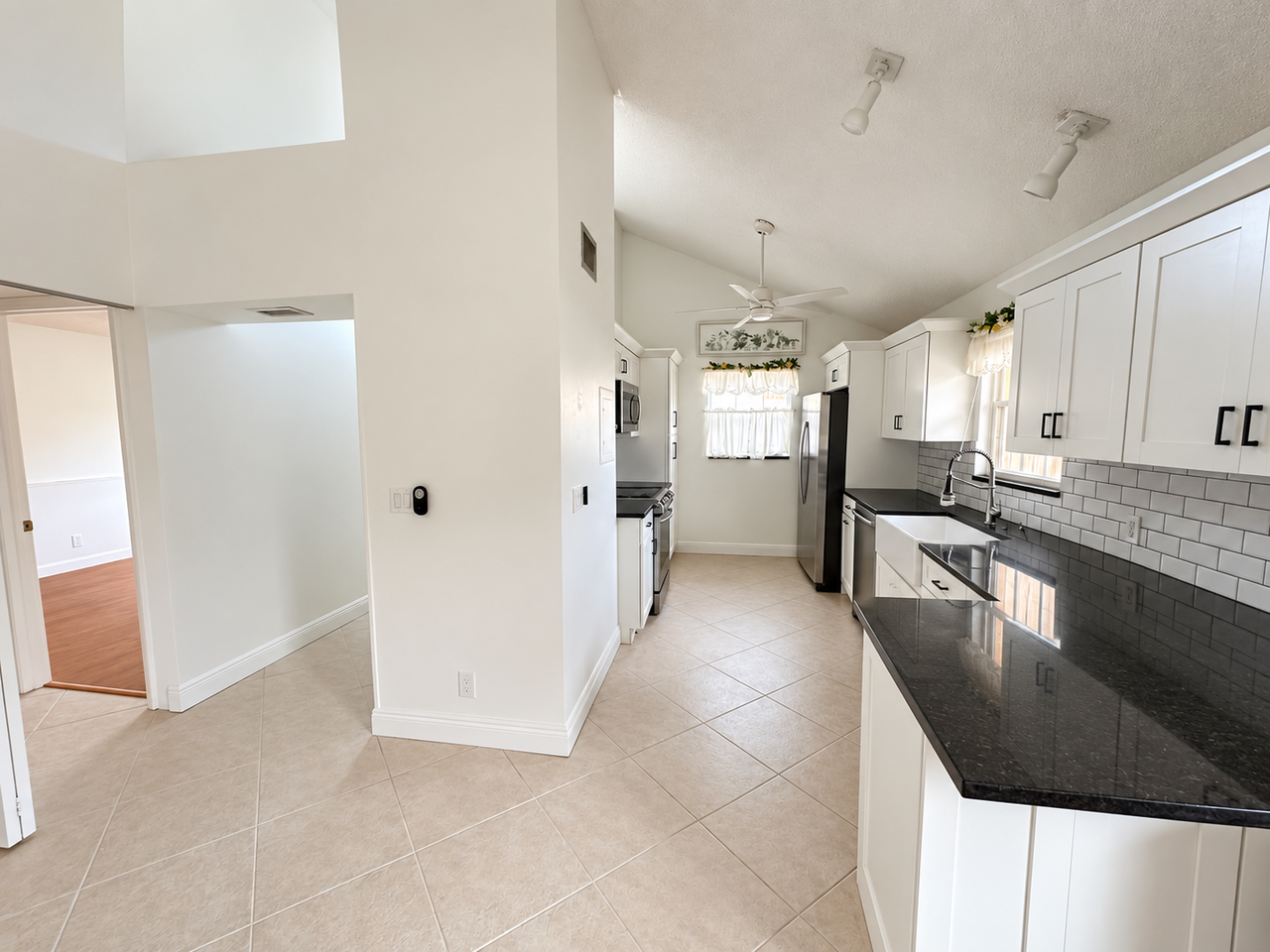291 Maplecrest Cir #291 - Photo 5 of 13