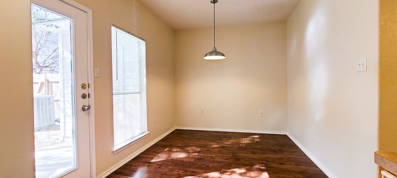 4134 St Charles Bay #NA - Photo 5 of 16