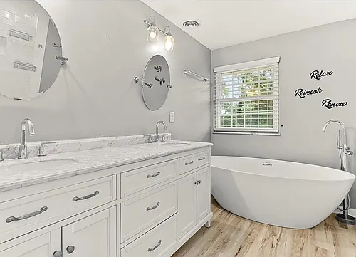 5311 N Woodview Ave #NA - Photo 4 of 24