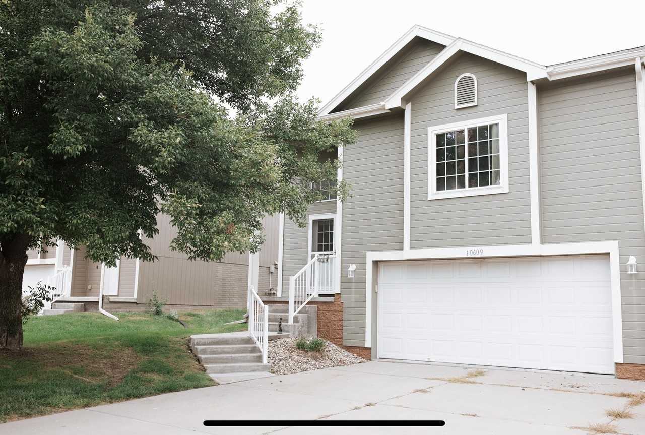 10609 S 25th Ave #NA - Photo 3 of 12