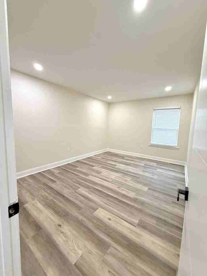 12069 Abby Rd #2 - Photo 5 of 17