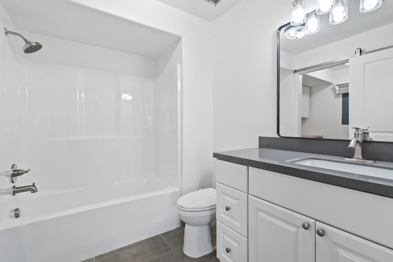 8204 N Cedar Springs Rd #2 - Photo 2 of 17