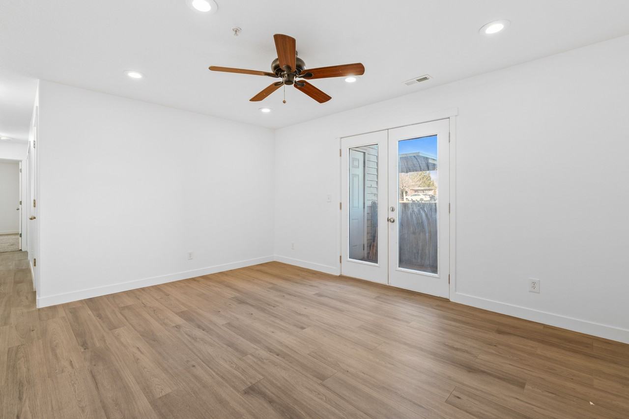 8204 N Cedar Springs Rd #2 - Photo 4 of 17