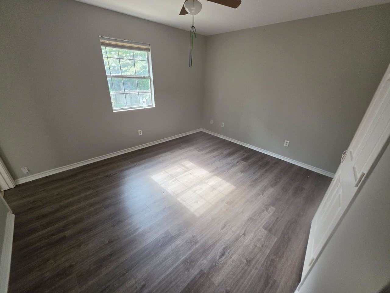 506 Brentwood Dr #NA - Photo 3 of 20