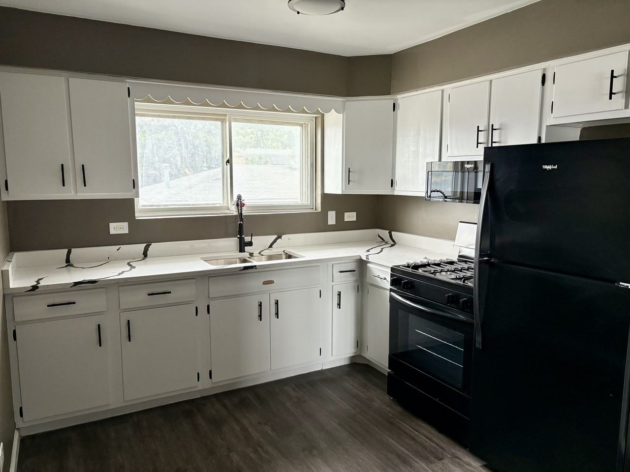 3117 S Laramie Ave #3N - Photo 2 of 10