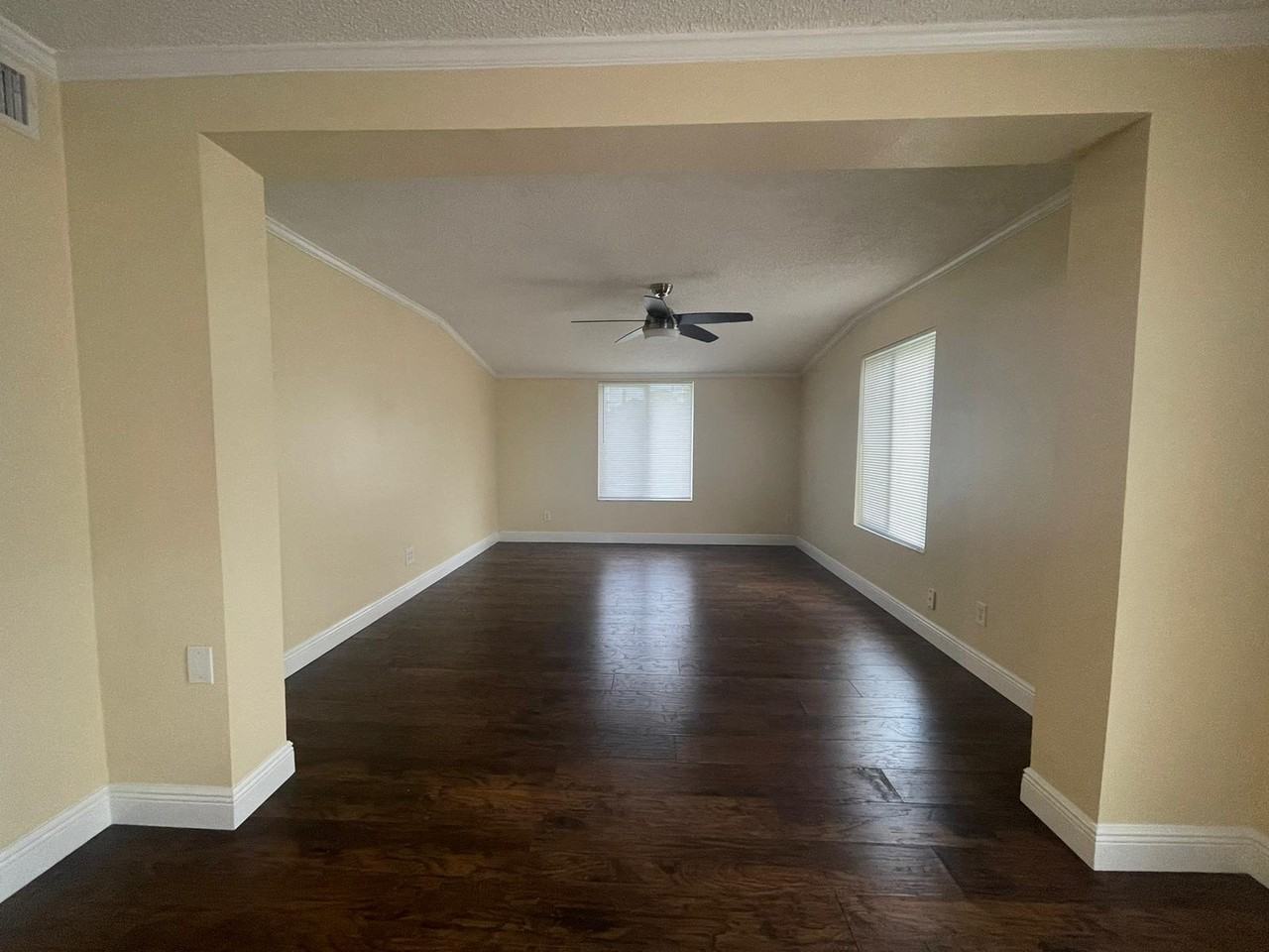3400 Coachlight Dr #NA - Photo 4 of 13