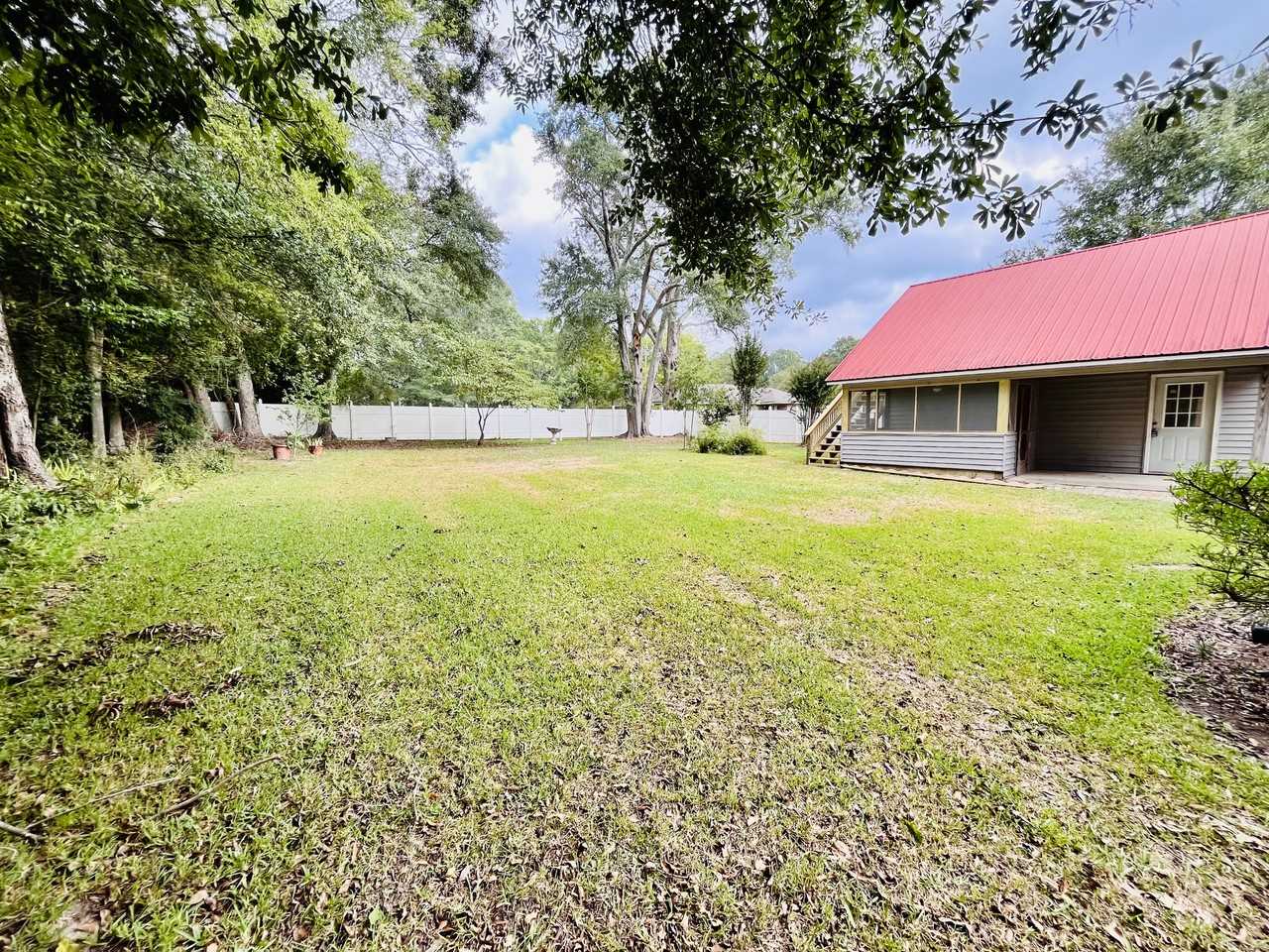 339 Sharon St #NA - Photo 6 of 24
