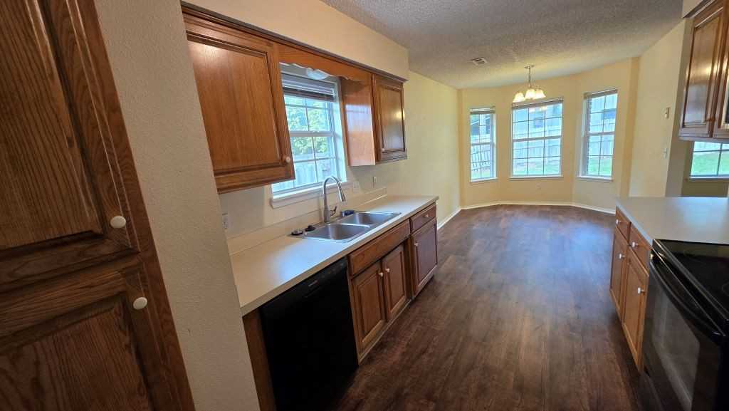 902 S Liberty Dr #NA - Photo 4 of 26