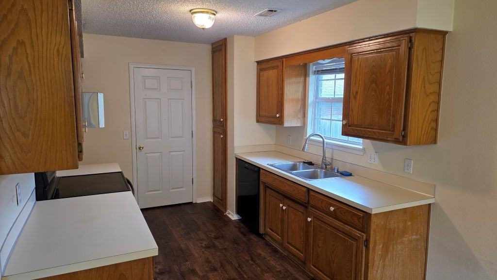 902 S Liberty Dr #NA - Photo 5 of 26