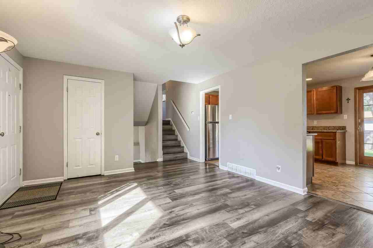 327 Helena Cir #NA - Photo 3 of 24