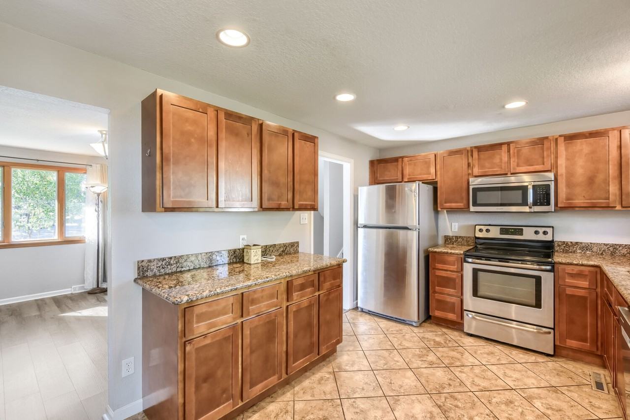 327 Helena Cir #NA - Photo 5 of 24