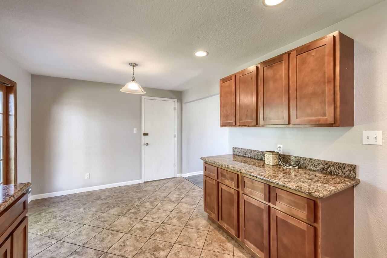 327 Helena Cir #NA - Photo 6 of 24