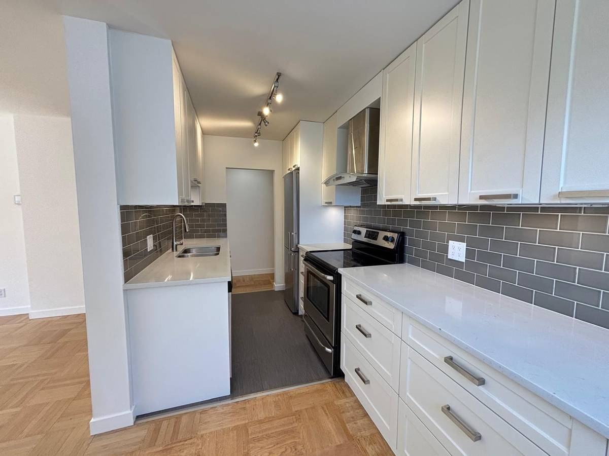 1872 Nelson Street #502 - Photo 4 of 15