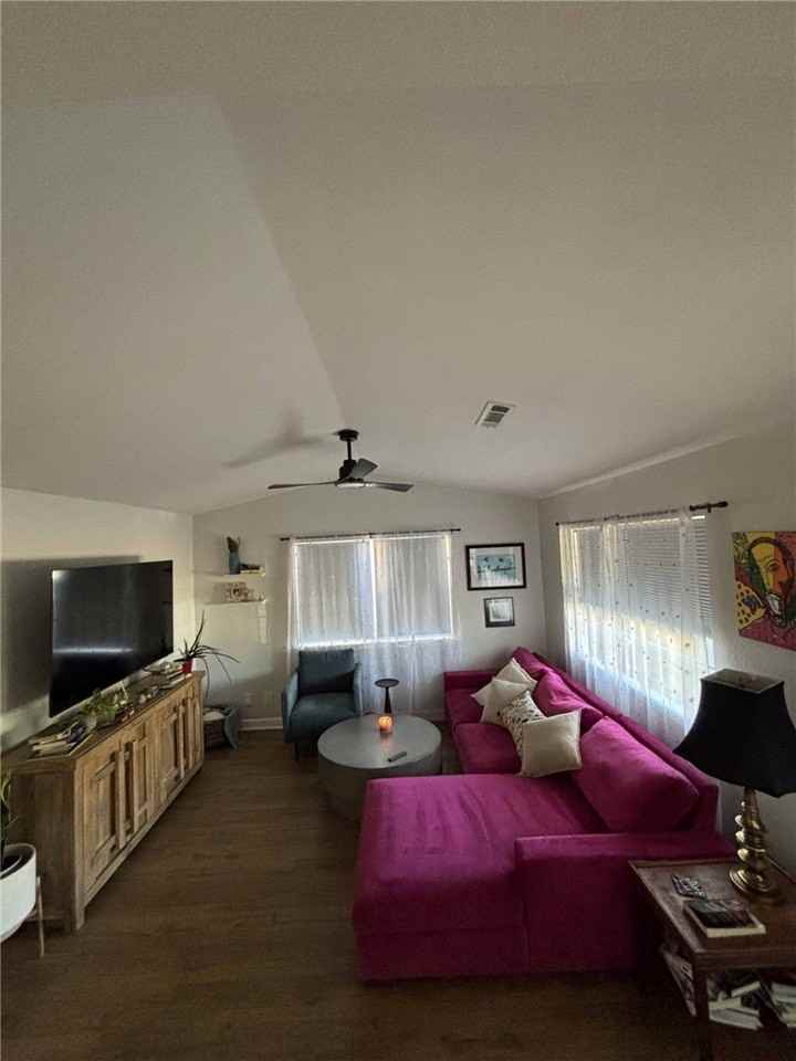 714 S 5th St - Photo 2 of 11