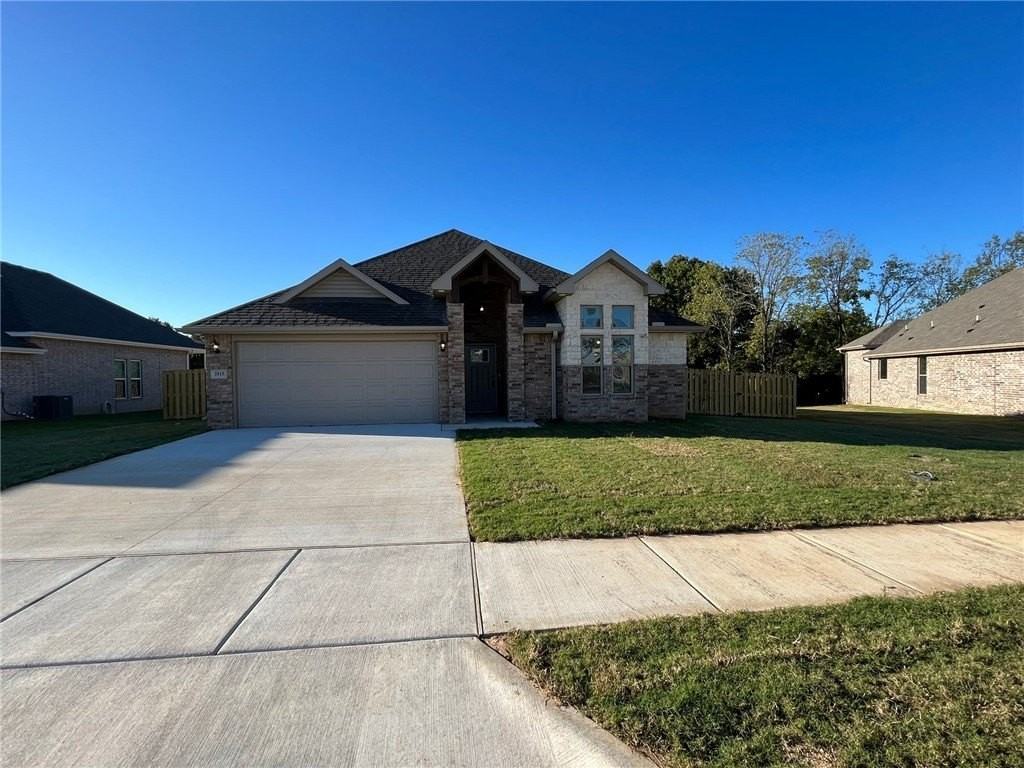 2515 Westbrook Loop - Photo 2 of 15
