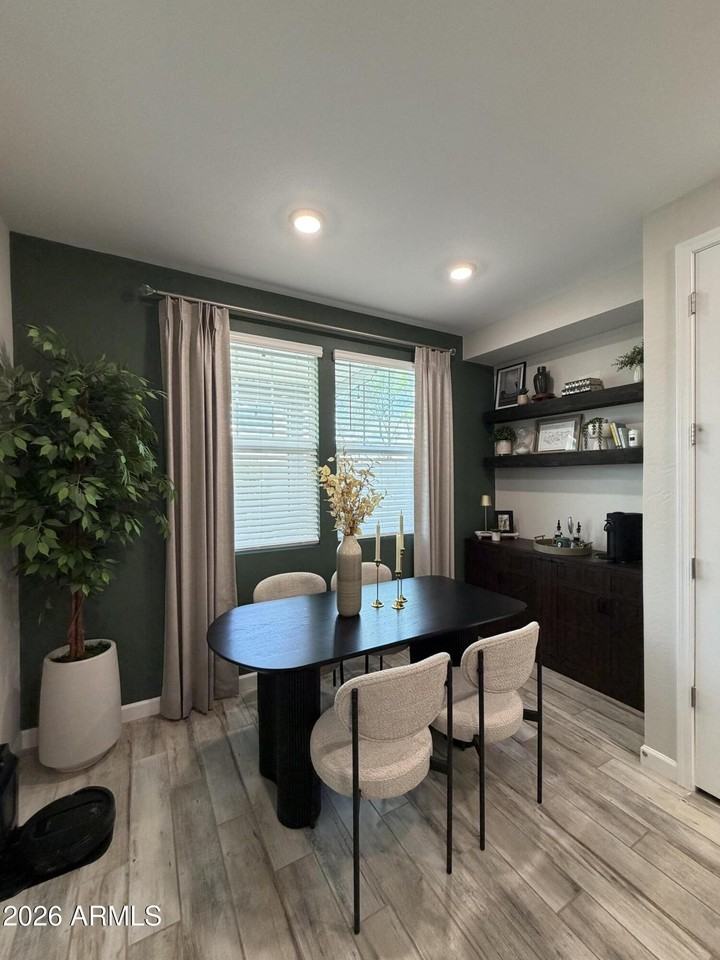 21083 N 58th Way - Photo 7 of 28