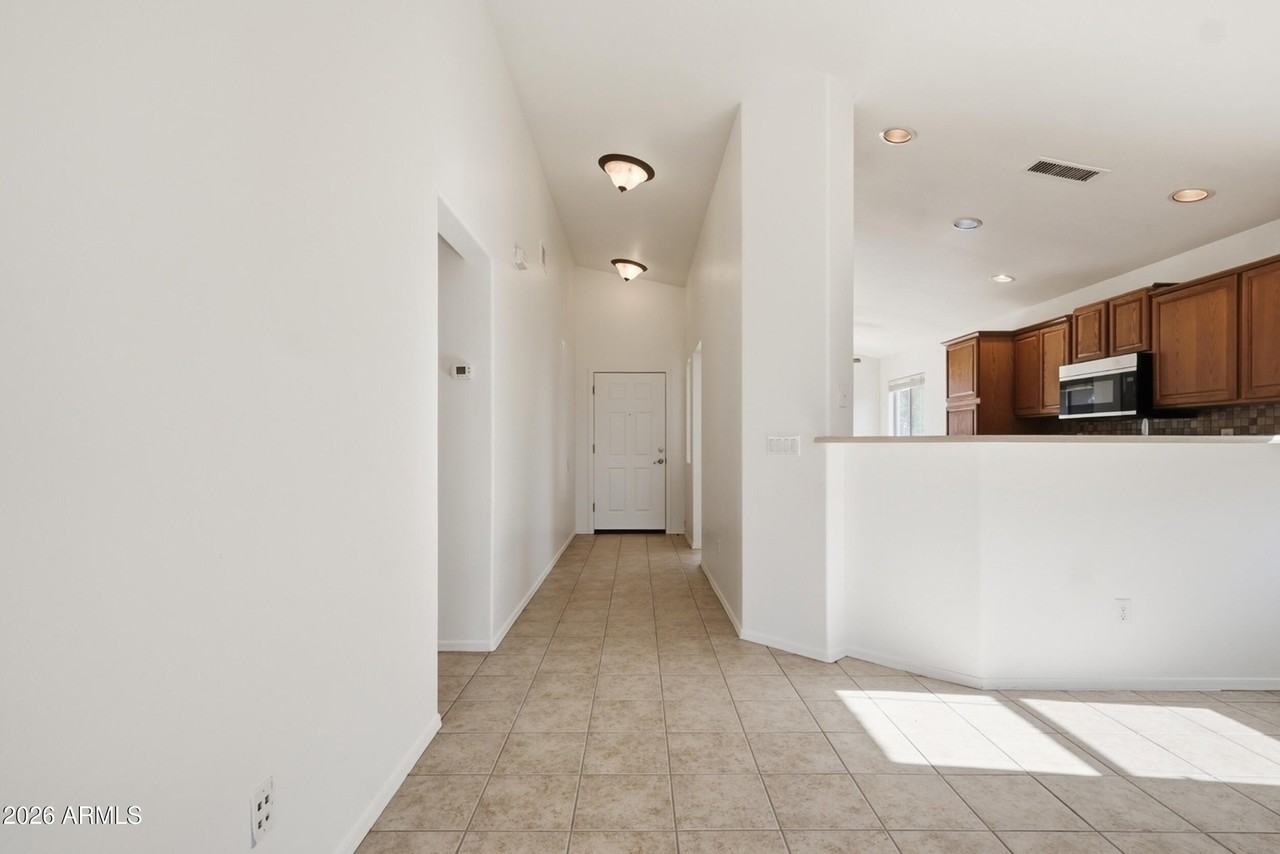 29843 W Clarendon Ave - Photo 7 of 38