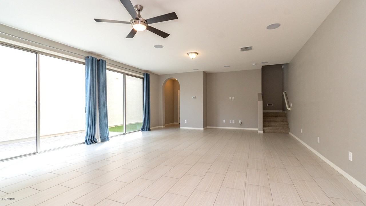 2957 N Brighton - Photo 3 of 34