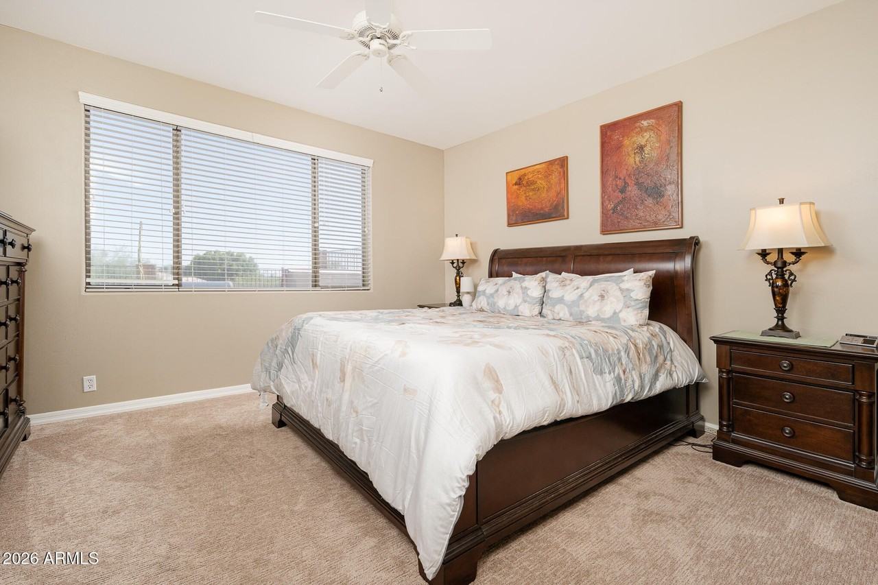 6037 W Robin Ln - Photo 3 of 39