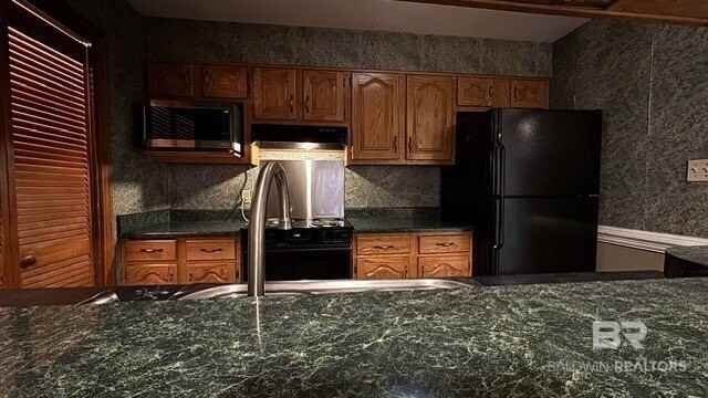 212 Bay View Dr - Photo 4 of 26