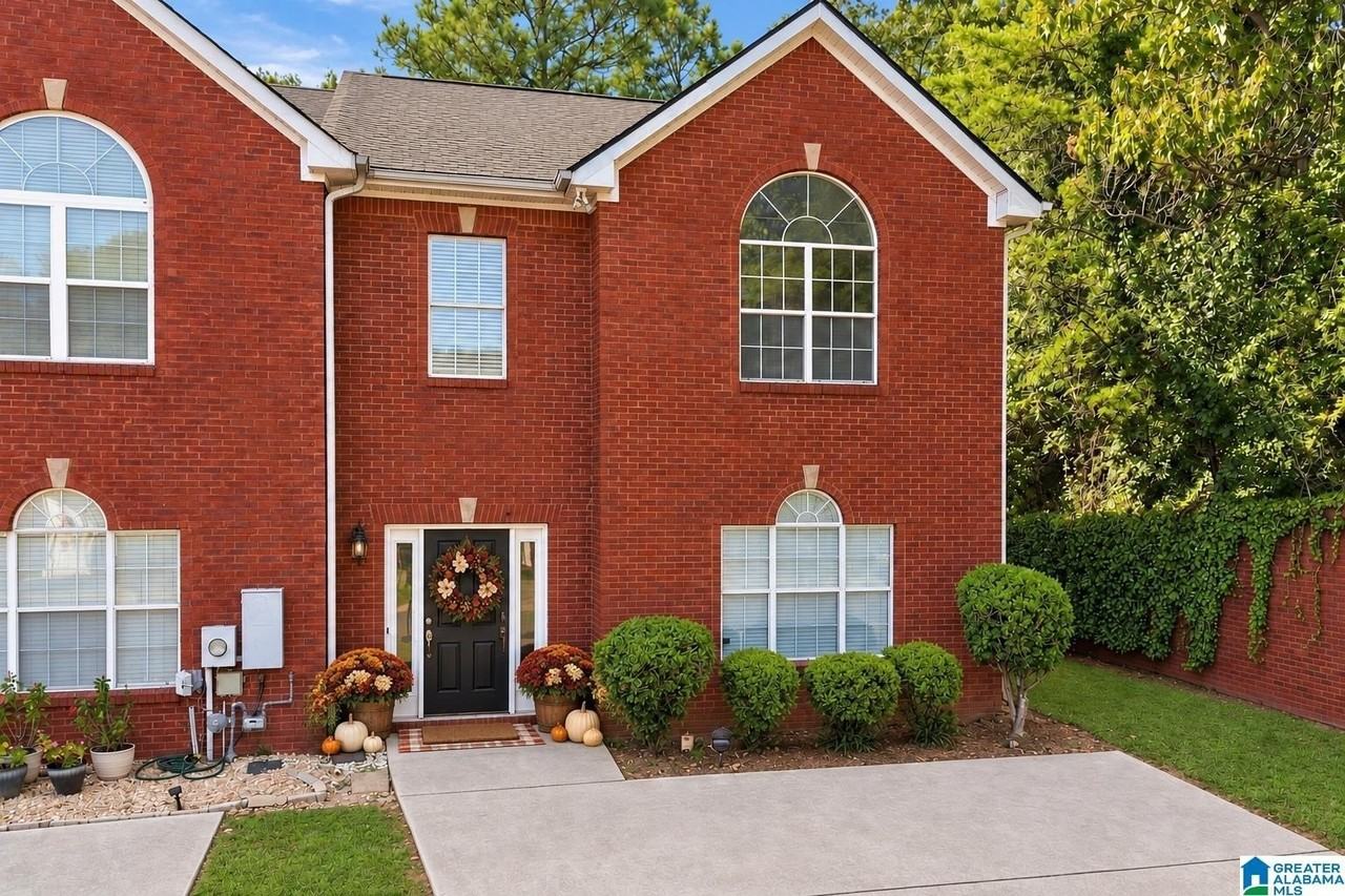 128 Canyon Trl - Photo 2 of 19