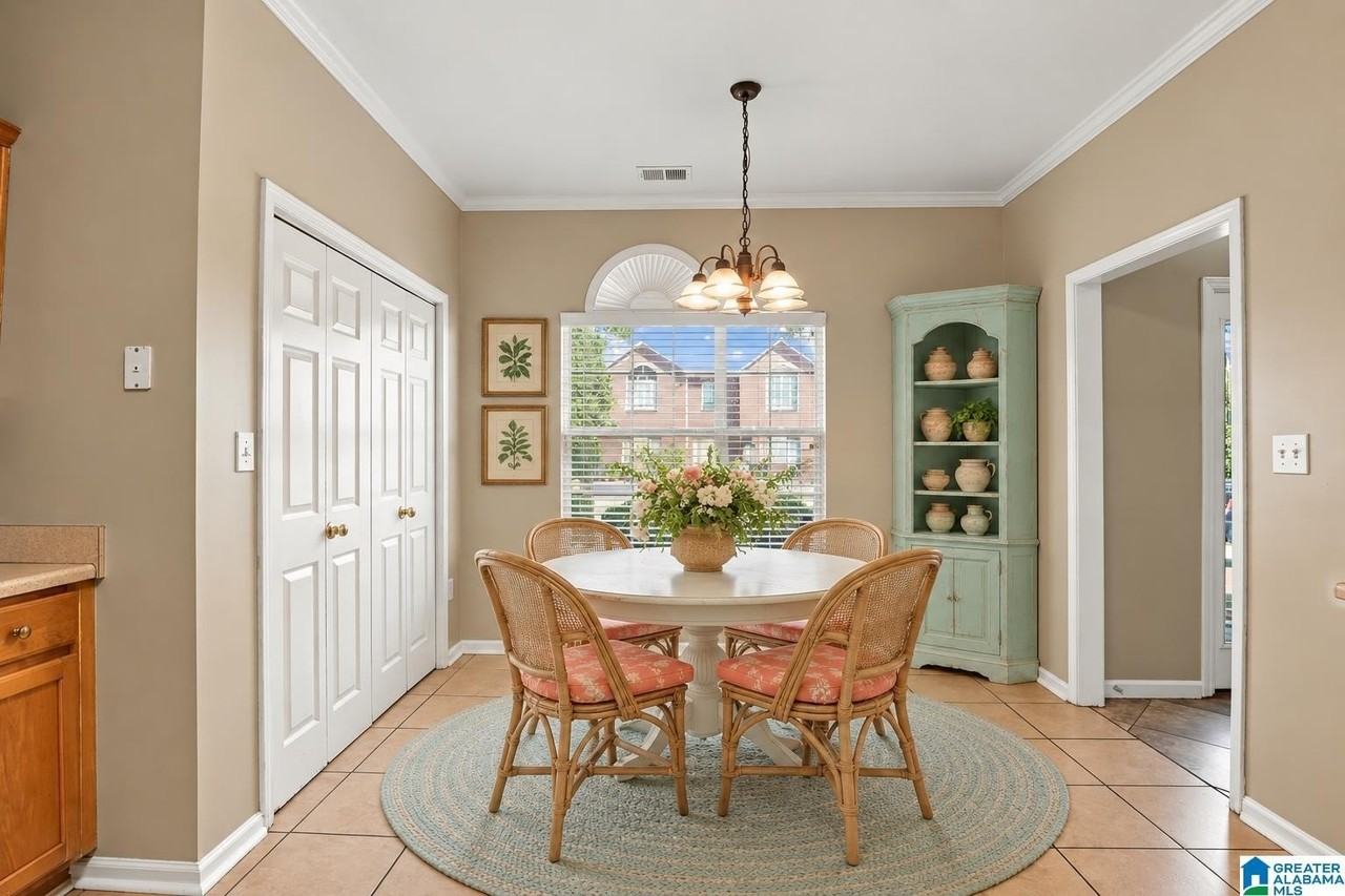 128 Canyon Trl - Photo 4 of 19