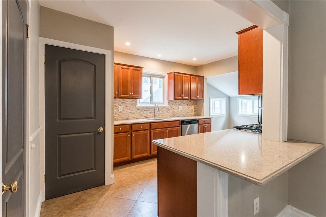 5 Rosedale St - Photo 5 of 36
