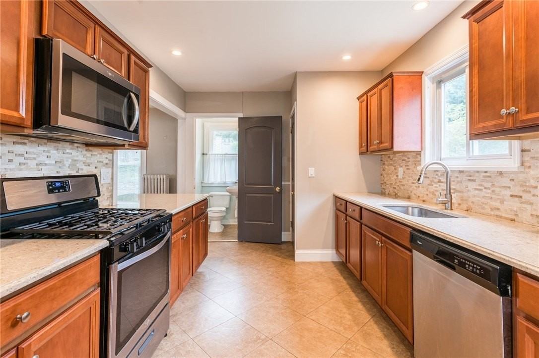 5 Rosedale St - Photo 6 of 36