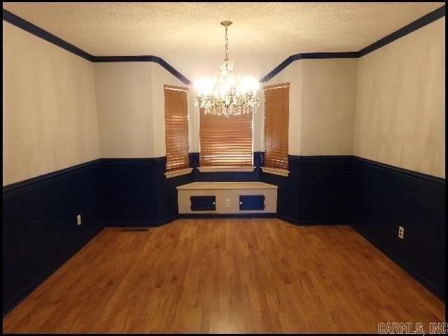 5115 N Locust St - Photo 3 of 24