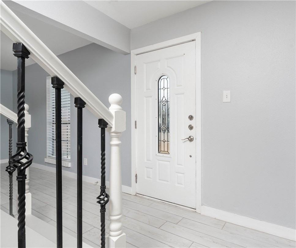 401 Ohio Ave - Photo 4 of 47
