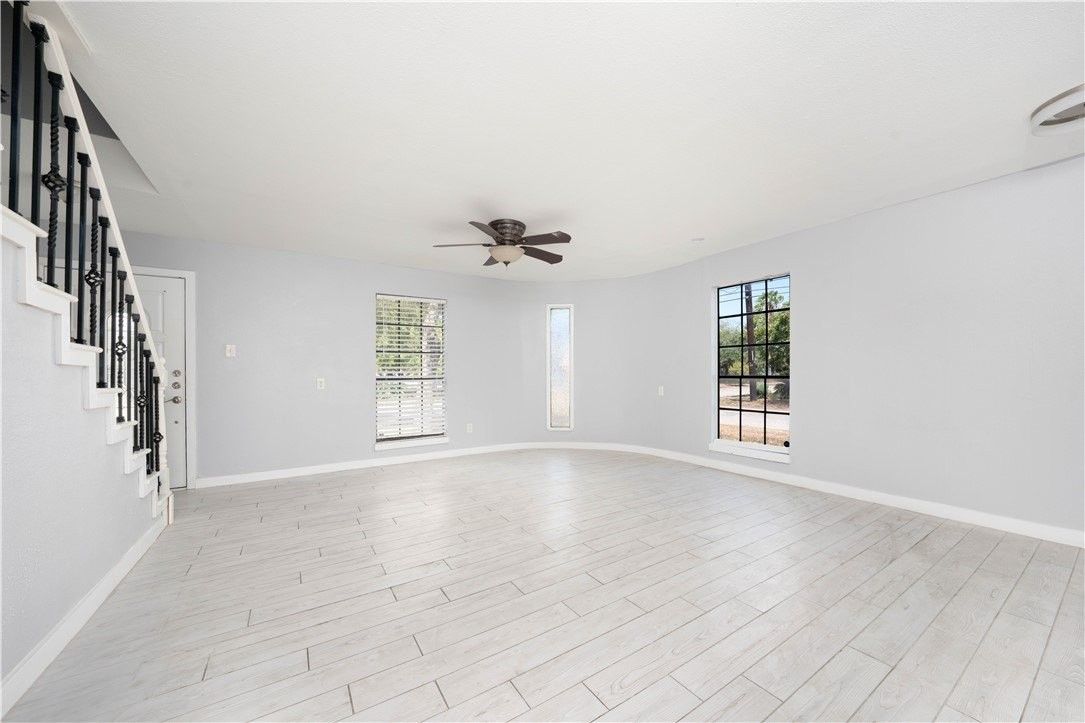 401 Ohio Ave - Photo 6 of 47