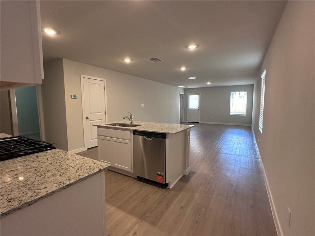 1622 Letty Ln - Photo 2 of 10