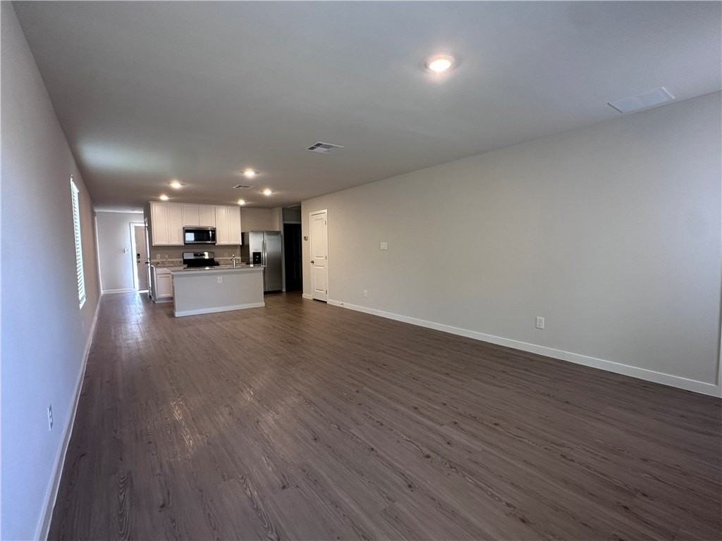 1622 Letty Ln - Photo 4 of 10