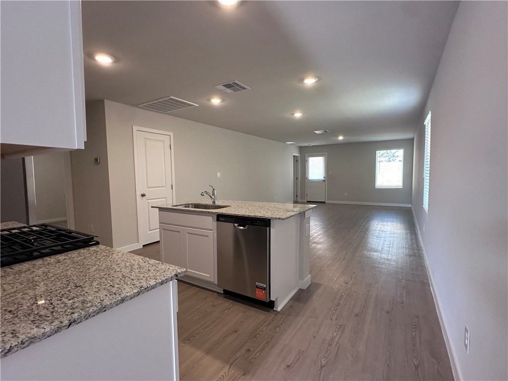 1618 Letty Ln - Photo 2 of 13