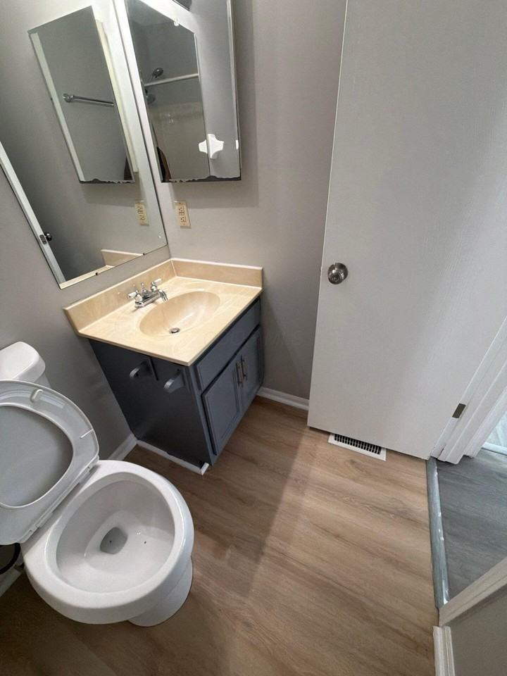 9079 Longstone Dr - Photo 3 of 16