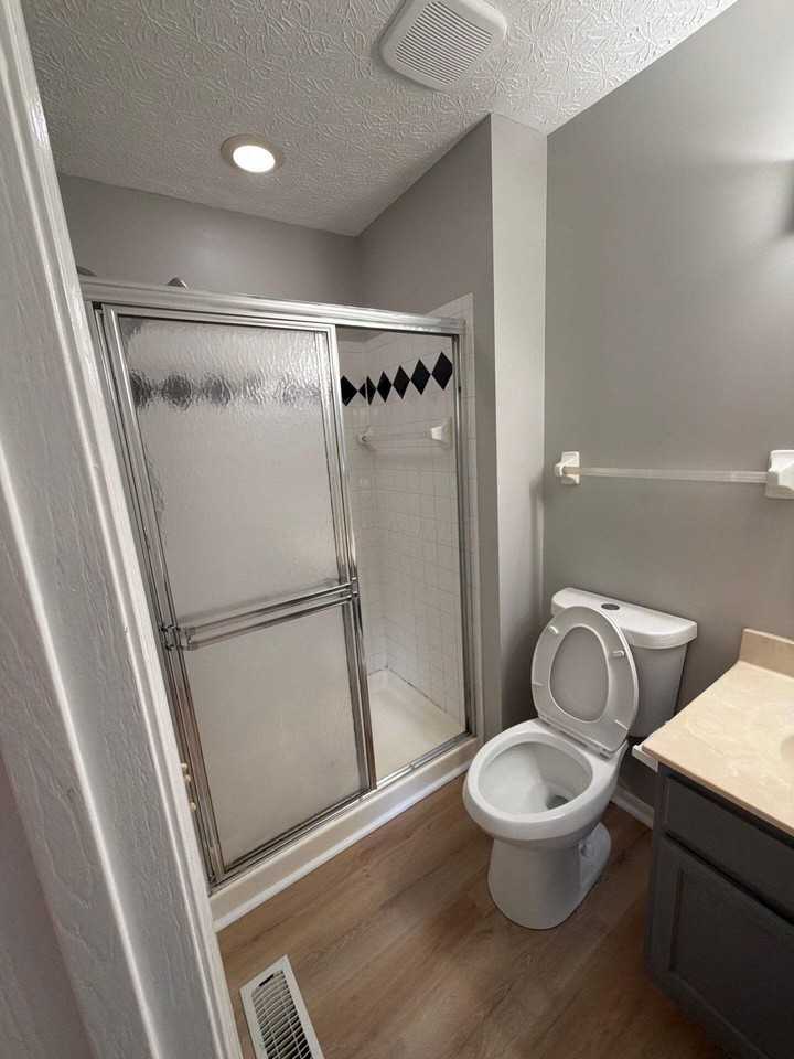 9079 Longstone Dr - Photo 7 of 16