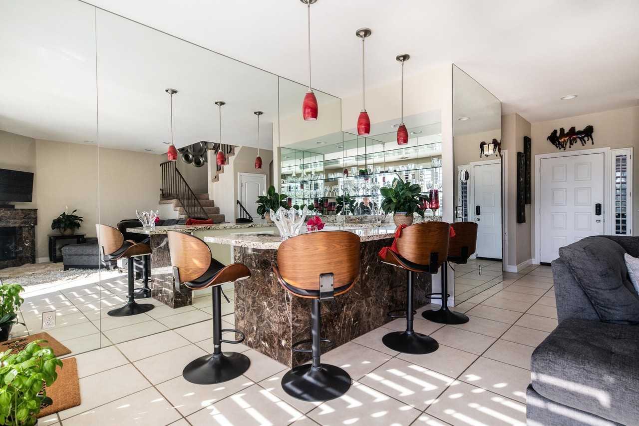 38063 Crocus Ln - Photo 5 of 31
